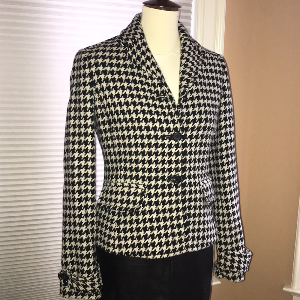 Houndstooth B+W vintage blazer. VNT Liz Claiborne